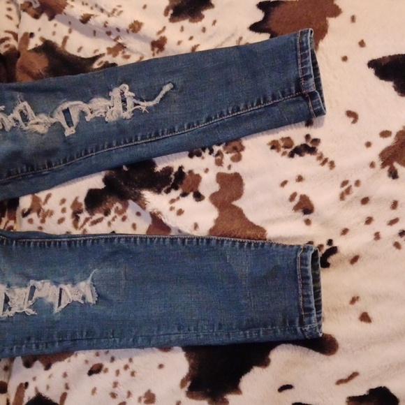 NO BOUNDRIES, SKINNY JEANS, SIZE 9. - Picture 4 of 9